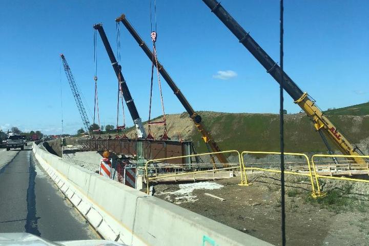 AMICK POLYFLEX ROUND SLINGS WORKING ON I-79 SOUTHBOUND AT THE NEW INTERCHANGE FOR THE SOUTHERN BELTWAY